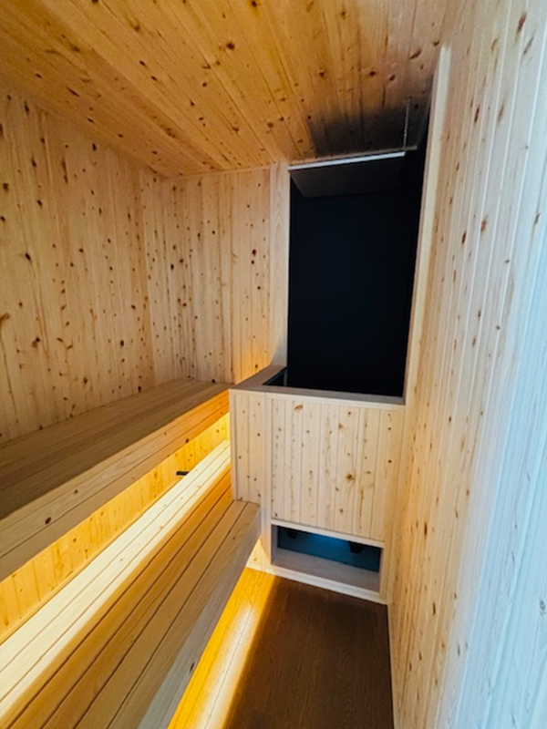 カントリーテイストのTYLOサウナルーム